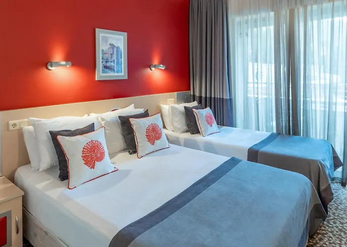 Hotel Grand Viking 4*
